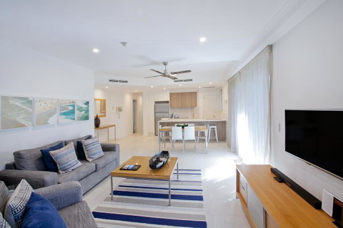 Emerald Noosa - Australian Directory 25