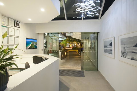 Emerald Noosa - Australian Directory 4