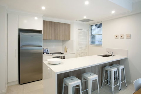 Emerald Noosa - Australian Directory 26
