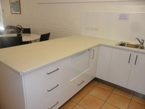 Myuna Holiday Apartments - Australian Directory 33