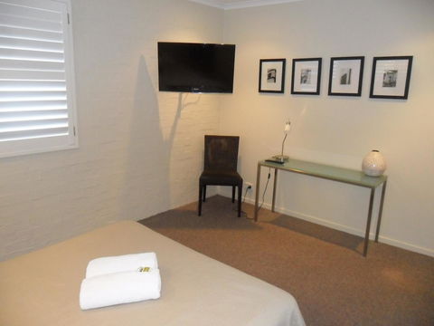 Myuna Holiday Apartments - Australian Directory 31
