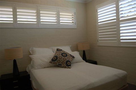 Myuna Holiday Apartments - Australian Directory 30