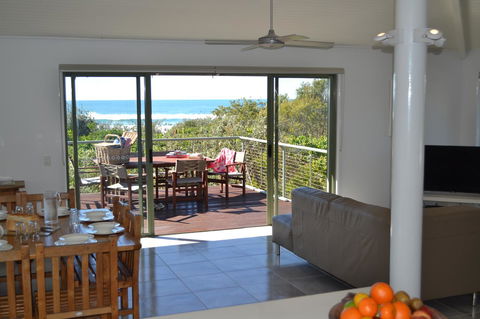 The Retreat Beach Houses - Australian Directory 7