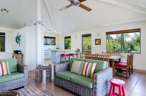 The Retreat Beach Houses - Australian Directory 20