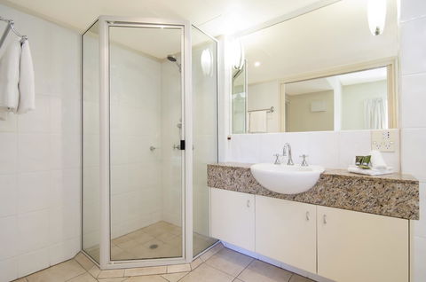 Mowbray By The Sea - Australian Directory 27