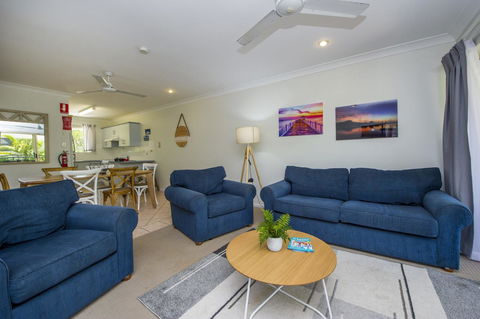 Sails On Horseshoe Apartment 9 - Australian Directory 1
