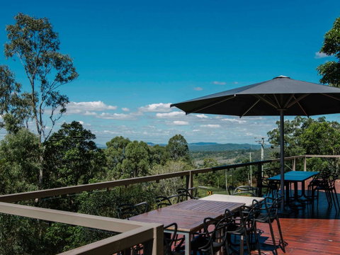 Mercure Clear Mountain Lodge - Australian Directory 31