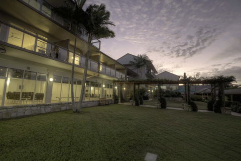 Mercure Clear Mountain Lodge - Australian Directory 14