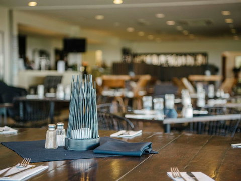 Mercure Clear Mountain Lodge - Australian Directory 35
