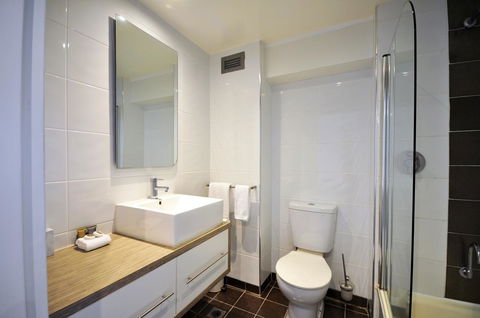 Aquarius On The Beach - Australian Directory 14