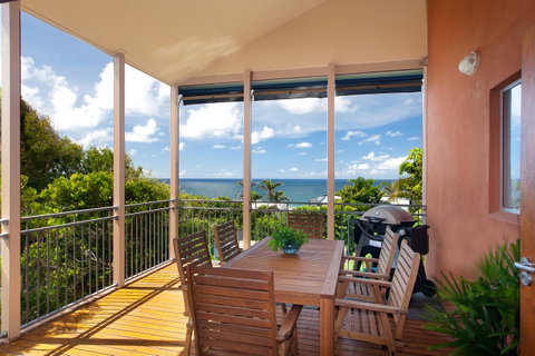 Jolly Roger's Beach House - Australian Directory 1