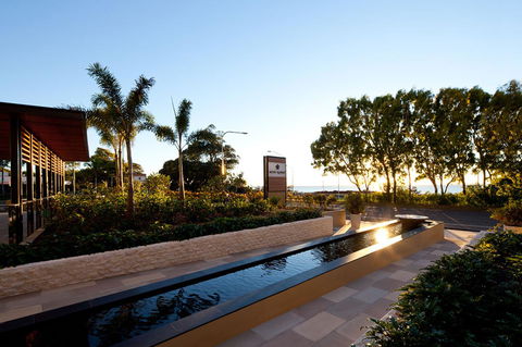 Oaks Redcliffe Mon Komo Suites - Australian Directory 4