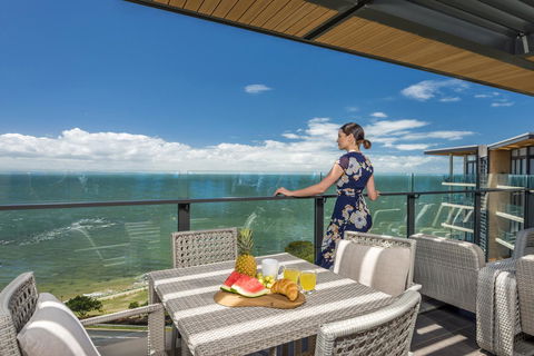 Oaks Redcliffe Mon Komo Suites - Australian Directory 18