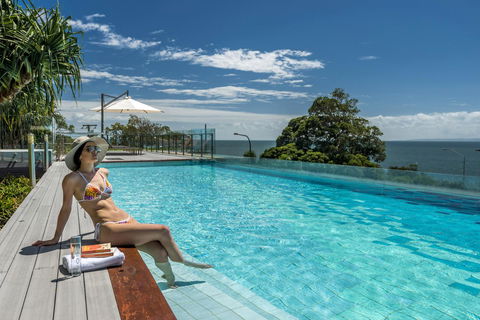 Oaks Redcliffe Mon Komo Suites - Australian Directory 9
