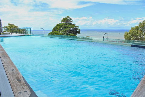 Oaks Redcliffe Mon Komo Suites - Australian Directory 10