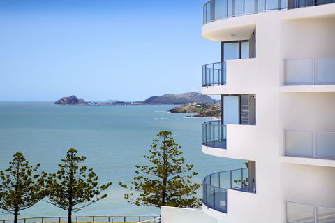 Oshen Holiday Apartments Yeppoon - Australian Directory 0