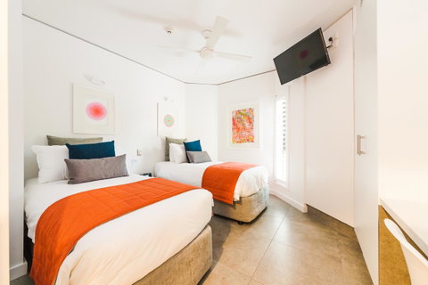 Netanya Noosa Beachfront Resort - Australian Directory 17