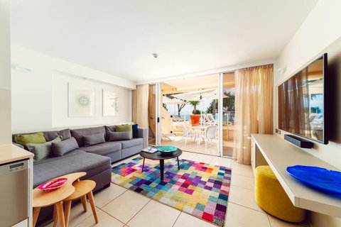 Netanya Noosa Beachfront Resort - Australian Directory 4