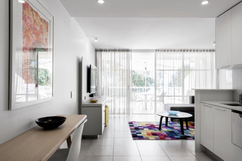 Netanya Noosa Beachfront Resort - Australian Directory 25