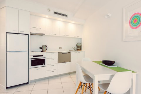 Netanya Noosa Beachfront Resort - Australian Directory 20