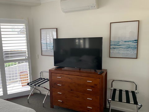 Riverside - Australian Directory 8