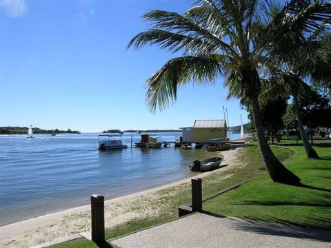 Riverside - Australian Directory 27