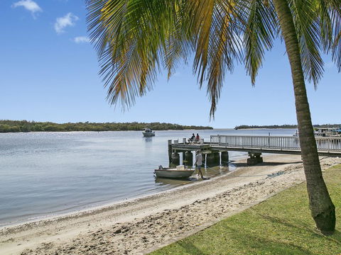 Riverside - Australian Directory 26