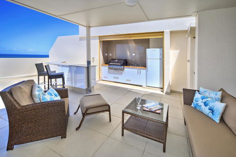 Coolum Caprice - Australian Directory 20