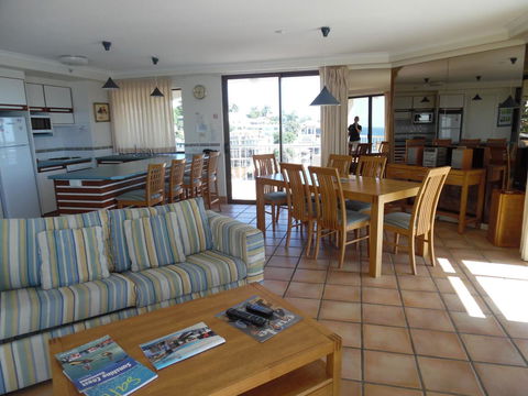 Coolum Caprice - Australian Directory 12
