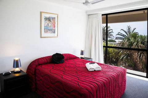 Coolum Caprice - Australian Directory 10