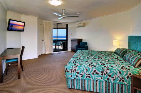 Coolum Caprice - Australian Directory 33