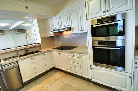 Coolum Caprice - Australian Directory 31