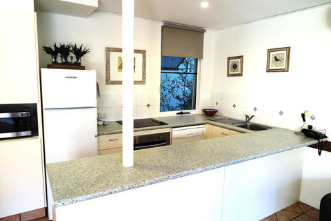 The Hastings Beach Houses - Australian Directory 37