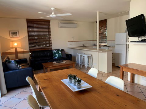 The Hastings Beach Houses - Australian Directory 13