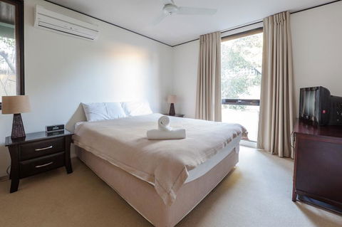 The Hastings Beach Houses - Australian Directory 14