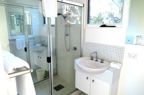 The Hastings Beach Houses - Australian Directory 33