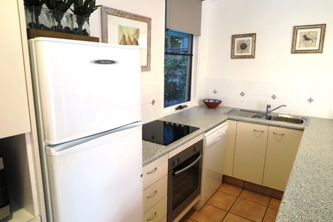 The Hastings Beach Houses - Australian Directory 40