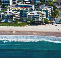 Rolling Surf Resort - Australian Directory