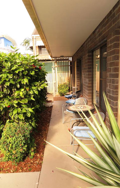 Twin Pines Motel - Australian Directory 22