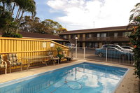 Twin Pines Motel