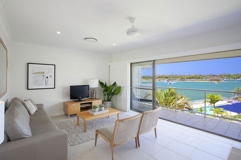 Noosa Shores Resort - Australian Directory 0