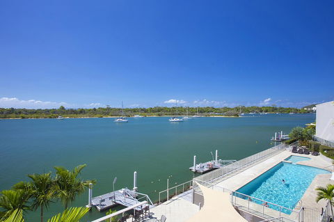 Noosa Shores Resort - Australian Directory 25