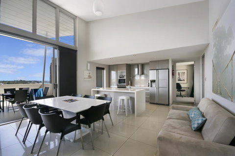 Redvue Holiday Apartments - Australian Directory 28