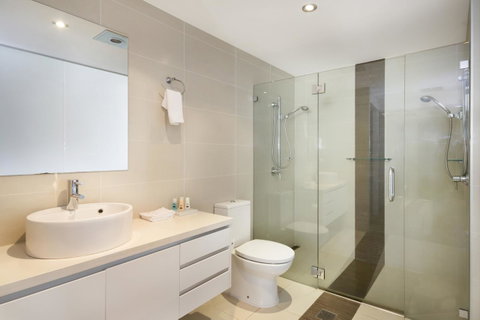 Redvue Holiday Apartments - Australian Directory 23