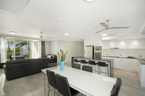 Mariners North Holiday Apartments - Australian Directory 40