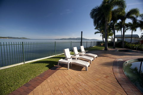 Mariners North Holiday Apartments - Australian Directory 4