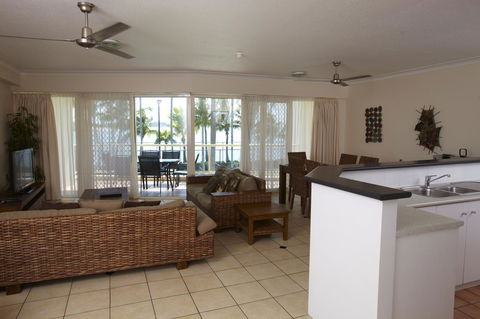 Mariners North Holiday Apartments - Australian Directory 31