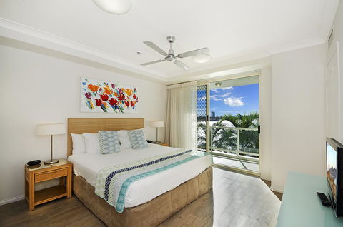 Mariners North Holiday Apartments - Australian Directory 34