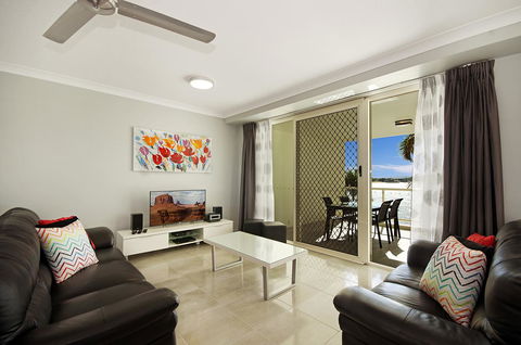 Mariners North Holiday Apartments - Australian Directory 36