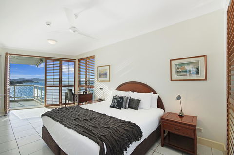 Mariners North Holiday Apartments - Australian Directory 22